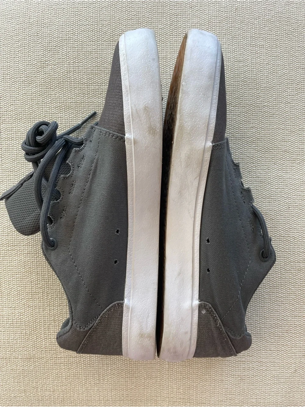 DC Hyde M Gray Canvas Skate Sneakers - Picture 3 of 13